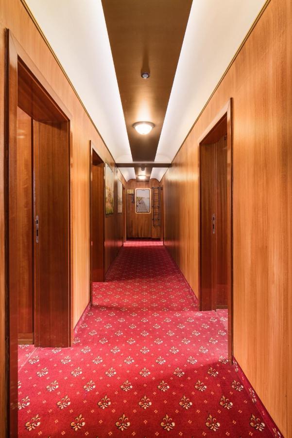 Hotel Du Train Munchen Bagian luar foto